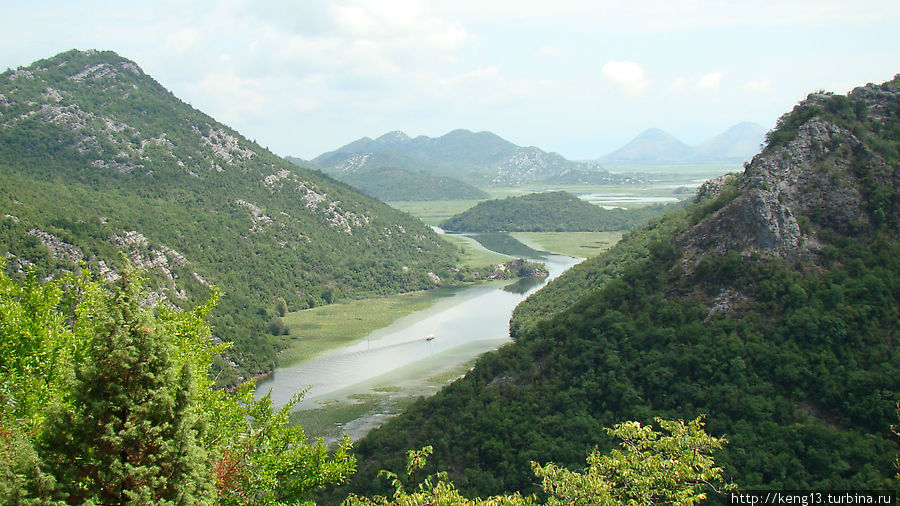 Эта река несёт свои воды в Скадарское озеро. Риека-Црноевича, Черногория