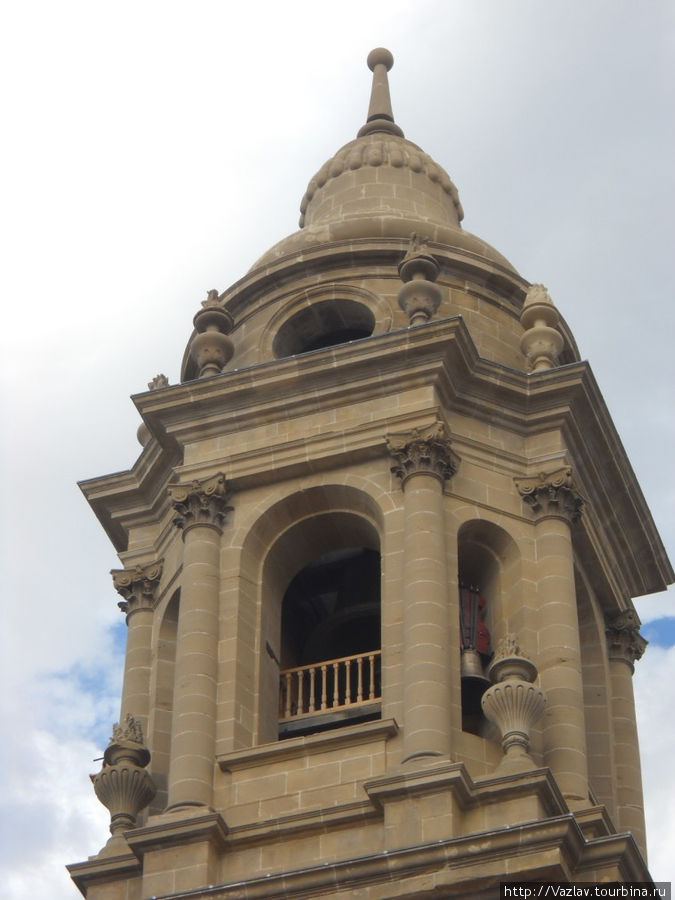 Колокольня Памплона, Испания
