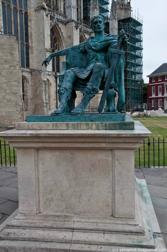 Памятник римскому императору Константину Йорк, Великобритания