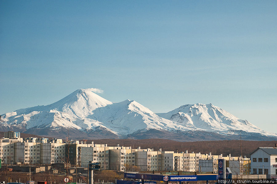 Вулканы под нами Петропавловск-Камчатский, Россия