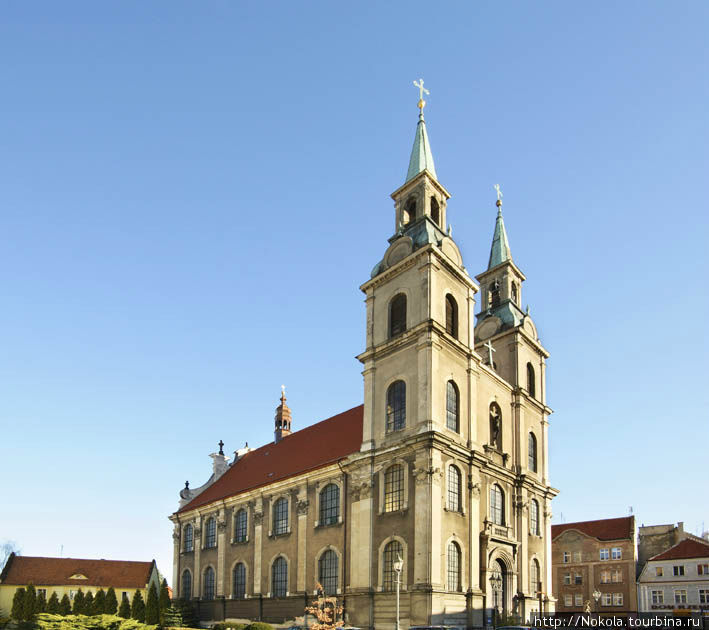 Костел Воздвижения Святого Креста Бжег, Польша