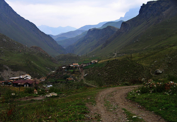 Село Дунта. Дальше люди у