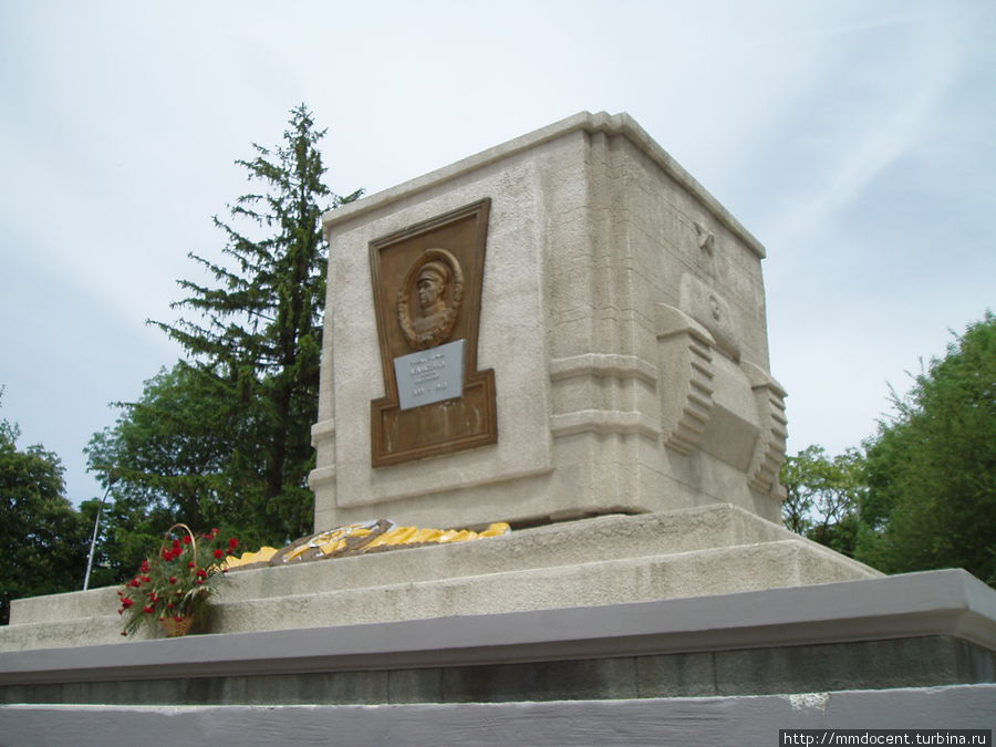 памятник генералу армии Апанасенко Ставрополь, Россия