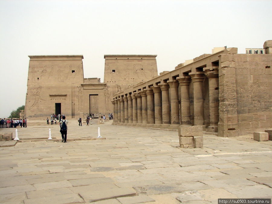 Храм Исиды на новом месте Египет