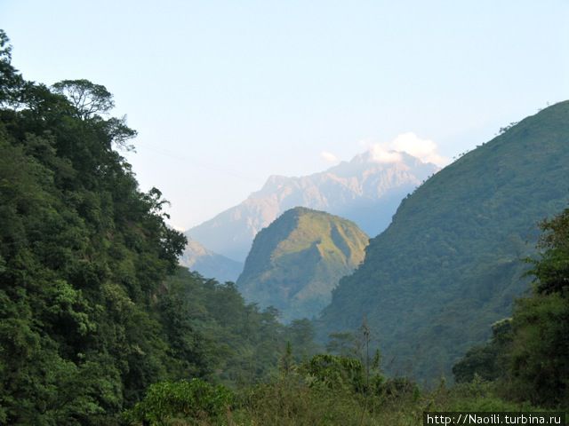 Снежные вершины на горизонте Аннапурна Национальный Парк, Непал