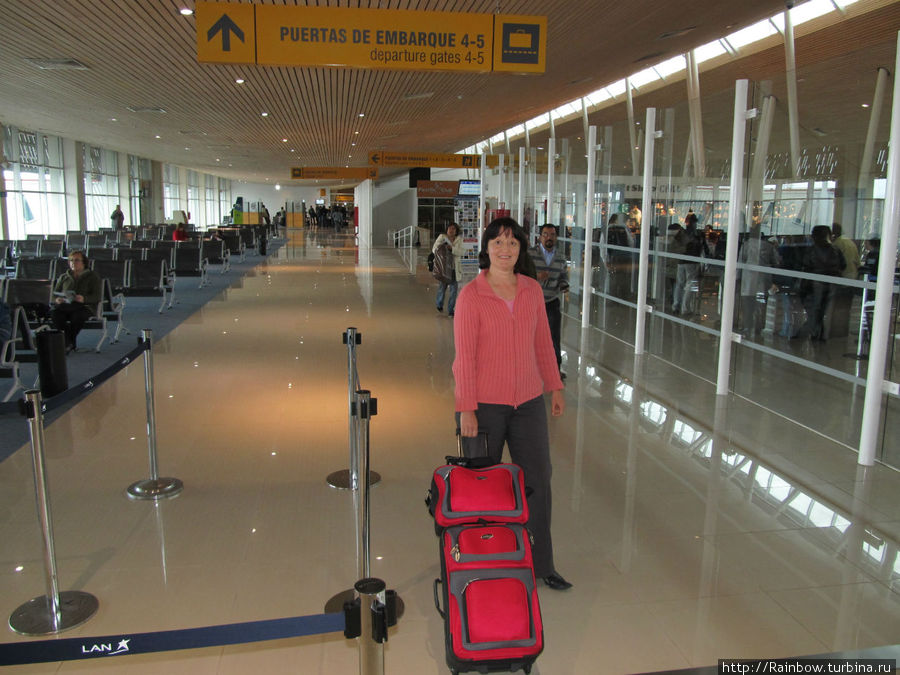 Аэропорт в Пуэрто-Монтт мне понравился больше всего, он был не просто чистый, а самый чистый, просто блестящий Чили