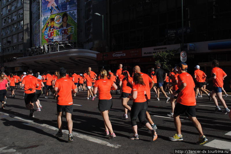 We Run Buenos-Aires: марафон на столичных улицах Буэнос-Айрес, Аргентина