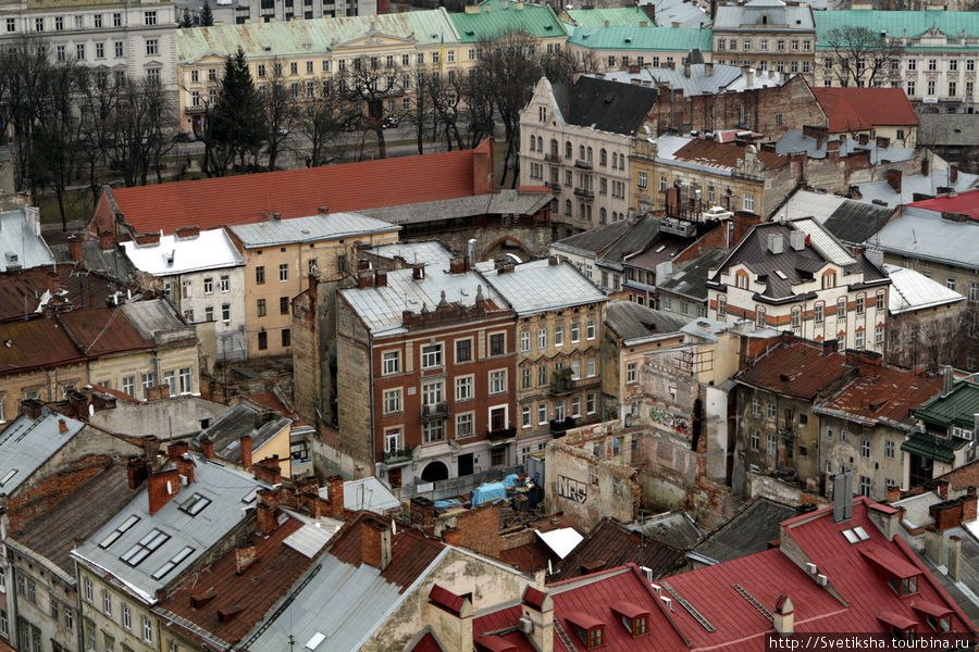 Городская ратуша и виды с нее Львов, Украина