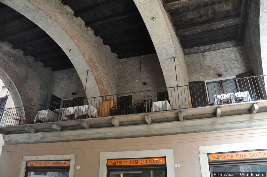 балкончик Мантуя, Италия