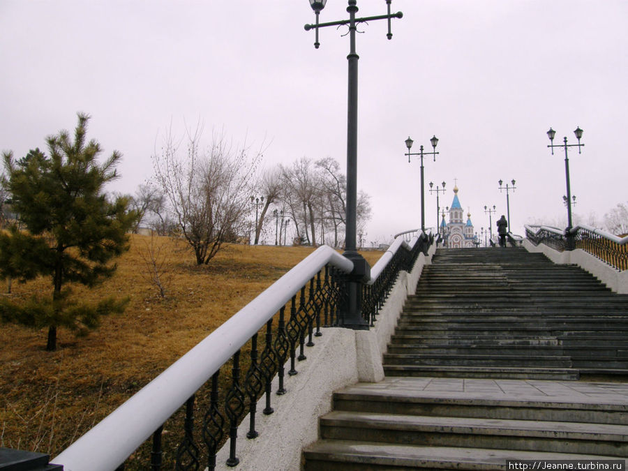 Лестница с Комсомольской площади на набережную Амура. Хабаровск, Россия