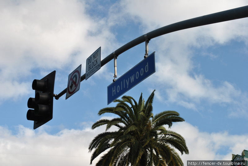 Один из двух самых знаменитых американских знаков Штат Калифорния, CША