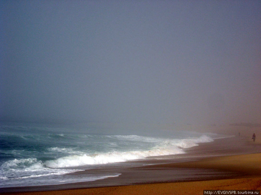 Пляжи в Эшпинью -туманно, безлюдно...душевно. Эшпинью, Португалия