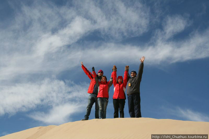 По дороге от Саги до Дарчена, песчаные дюны Тибет, Китай