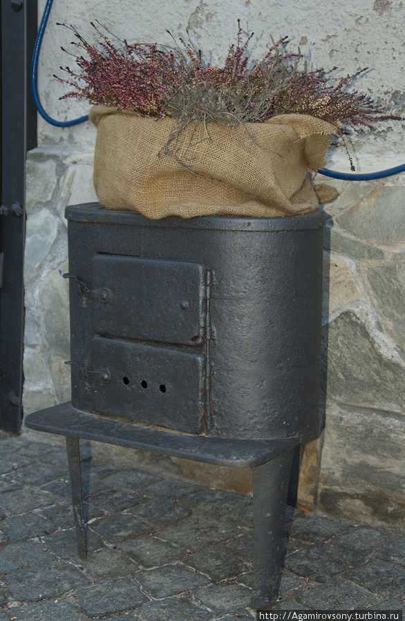 Это печка-буржуйка Пьемонт, Италия