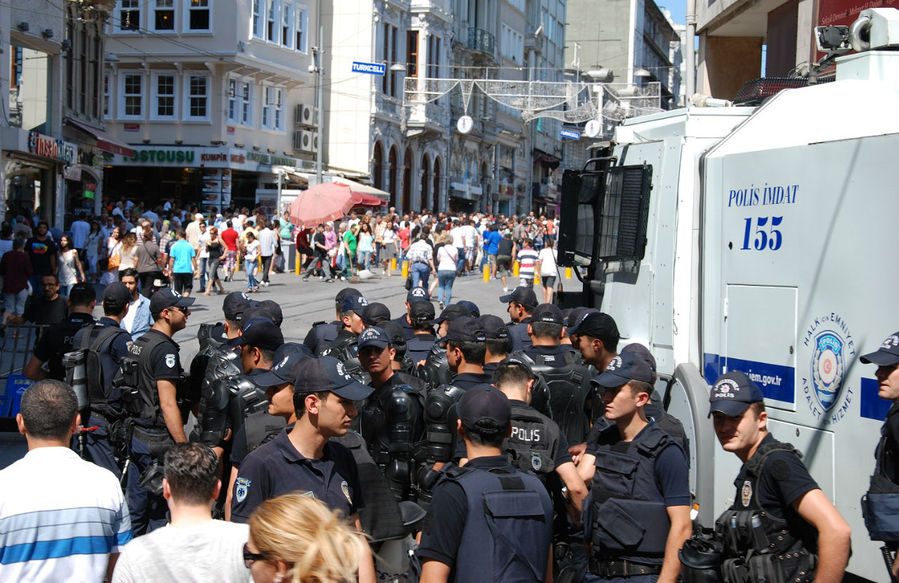 Городские случайности (репортаж второй  — митинг в Стамбуле) Стамбул, Турция