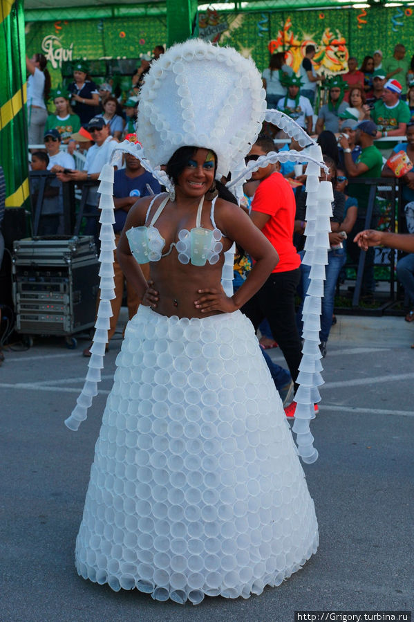 Ежегодный карнавал в Пунта-Кана Пунта-Кана, Доминиканская Республика