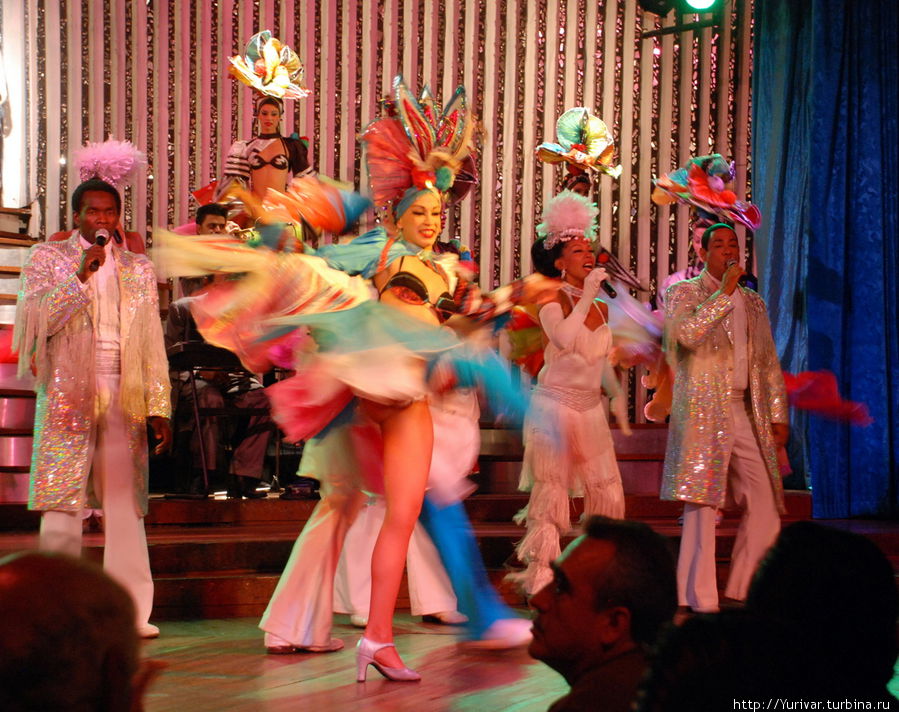 Кубинское шоу Паризьен в отеле Насьональ Куба