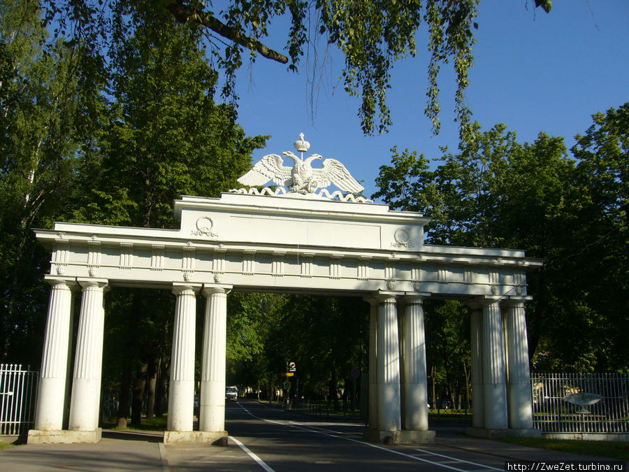 Николаевские ворота Павловск, Россия