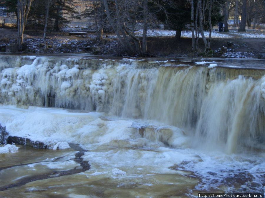 Полузамерзший водопад Кейла-Йоа, Эстония