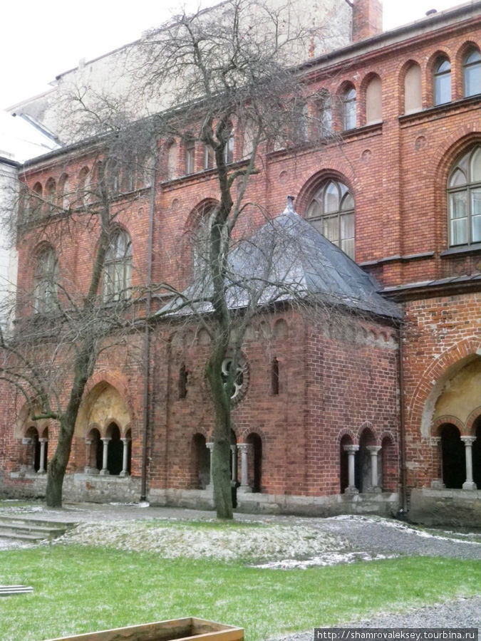 Крестовая галерея Домского собора Рига, Латвия