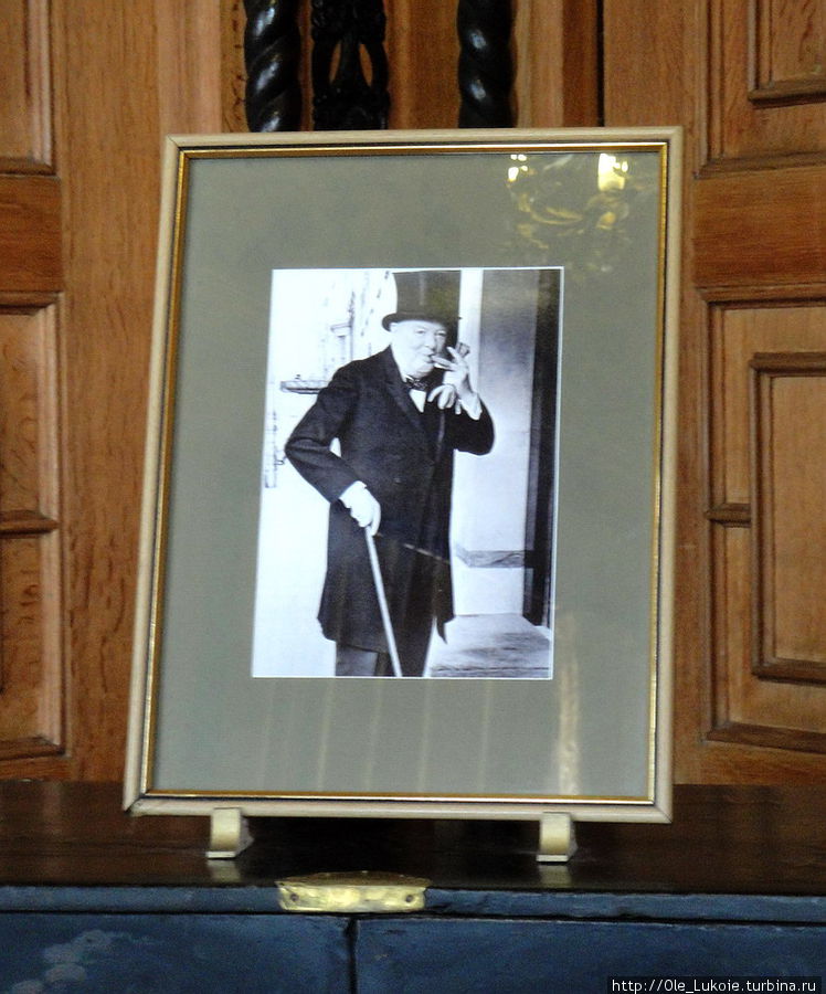 Китайский кабинет — здесь, во время Ялтинской конференции в 1945 г. был кабинет У. Черчилля Алупка, Россия