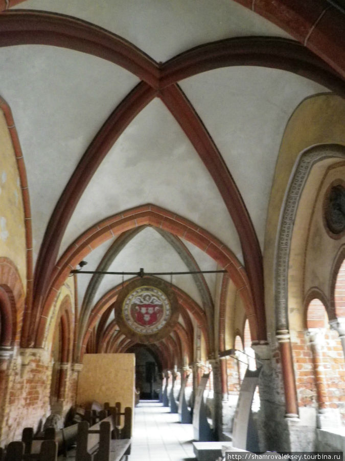 Крестовая галерея Домского собора Рига, Латвия