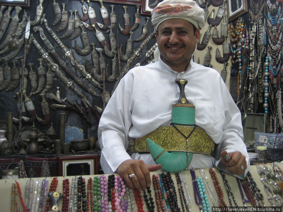 Торговец оружием...и прочими безделушками... Эмират Дубай, ОАЭ