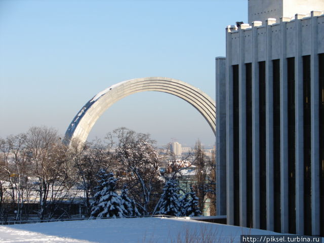 Арка Дружбы народов Киев, Украина