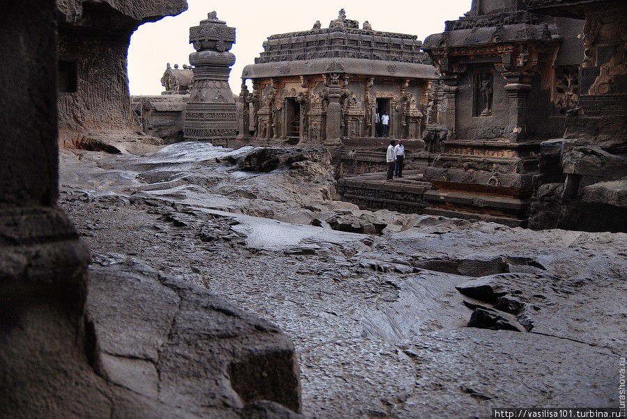 Пещерные храмы Эллоры Аурангабад, Индия