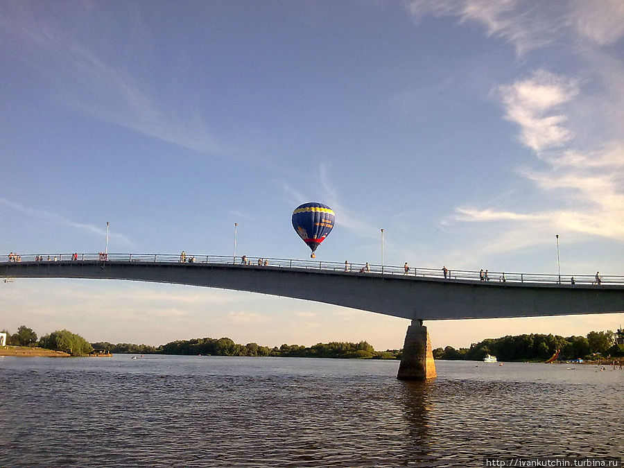 При отправлении был замечен летающий объект типа воздушный шар. Великий Новгород, Россия