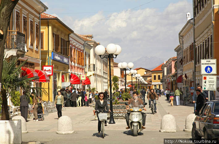 Пешеходная улица Idromeno Шкодер, Албания