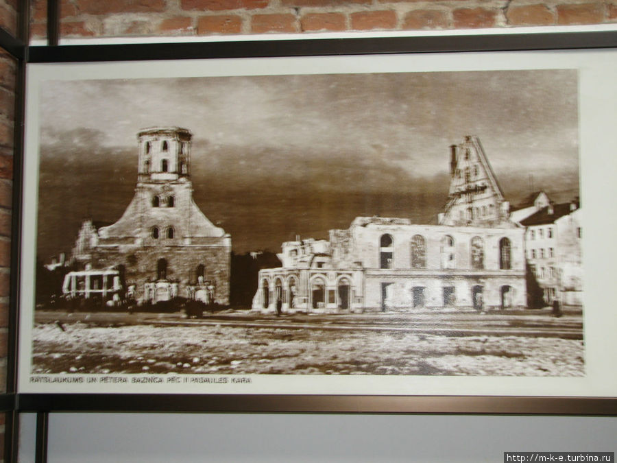 Фото с экспозиции об истории церкви Рига, Латвия