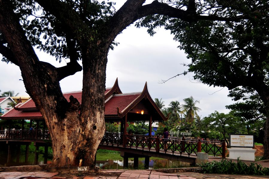 Хипповая жизнь: бесплатный ночлег в монастыре и автостоп Камбоджа
