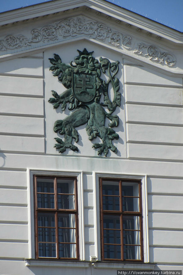 Элемент фасада городской ратуши Градец-Кралове, Чехия