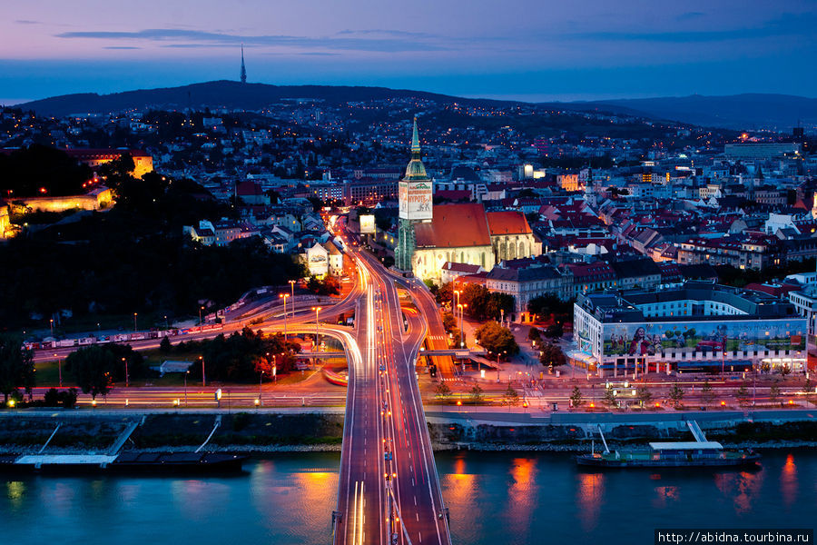 Фото на закате Братислава, Словакия