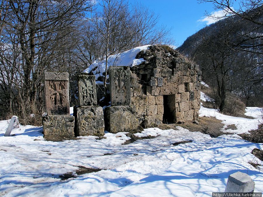 Придорожные камни Агарцин, Армения