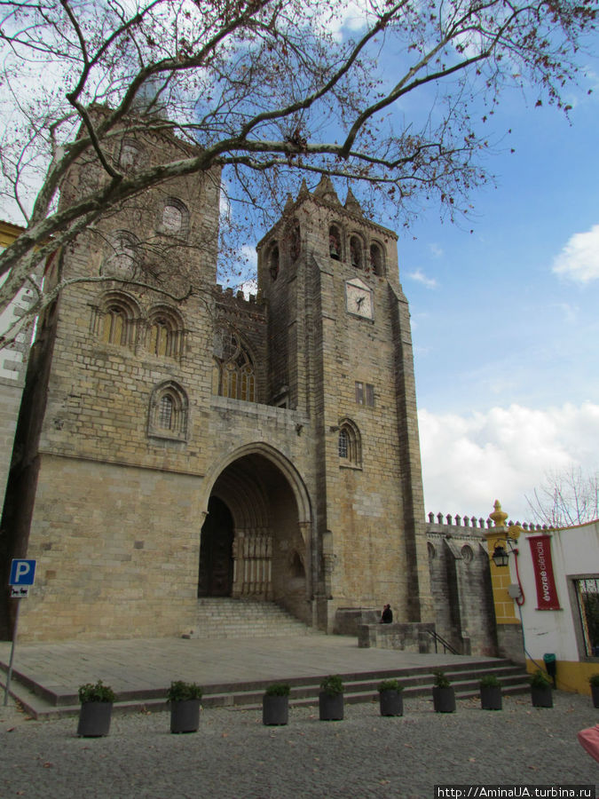 Кафедральный собор Се в Эворе Эвора, Португалия
