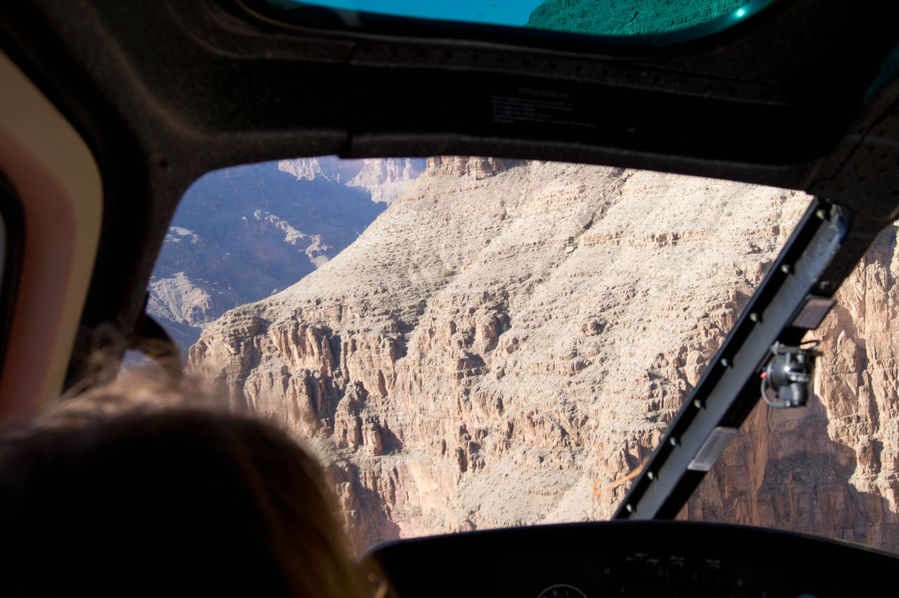 Гранд каньон из окна вертолета