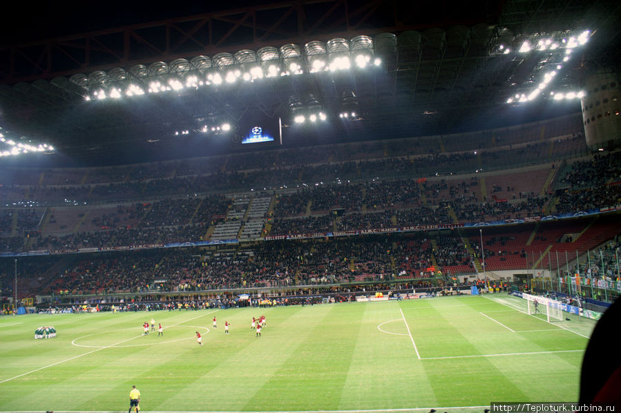 Стадион в ожидании Милан, Италия
