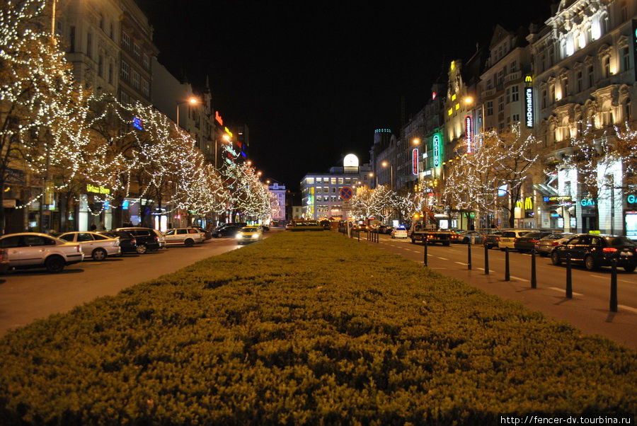 Вацлавская площадь: к встрече Рождества готов Прага, Чехия
