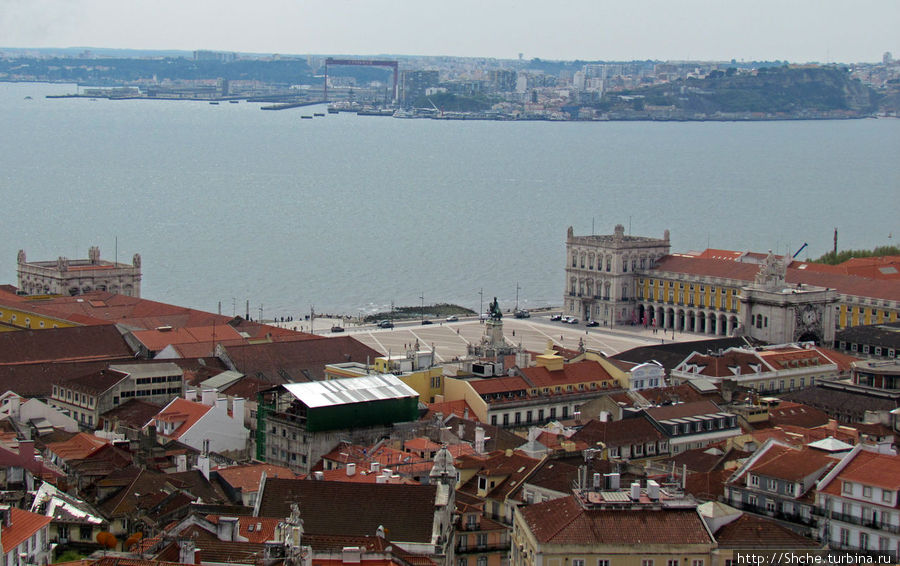 А это площадь с высоты крепости Лиссабон, Португалия