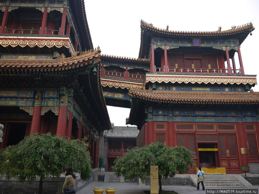 Самый известный буддийский монастырь в Пекине. Пекин, Китай