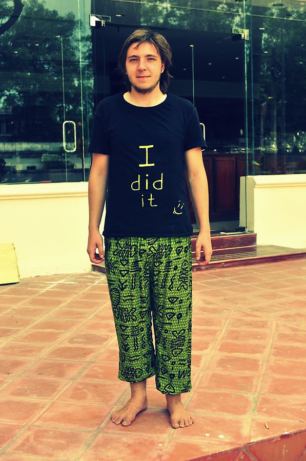 Купить яркие штаны унисекс всего за 5$ Сиемреап, Камбоджа
