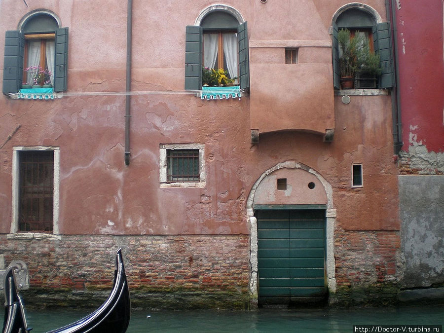 Опрятные окошки. Венеция, Италия