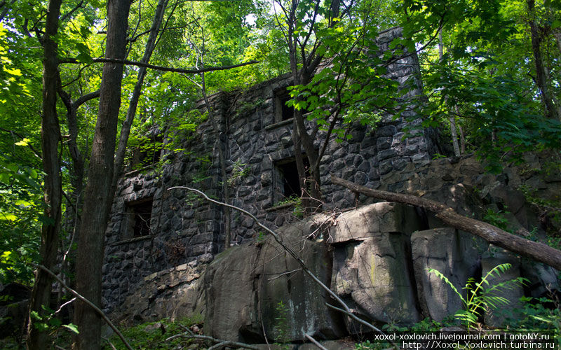 Руины 100-летнего особняка Нью-Йорк, CША