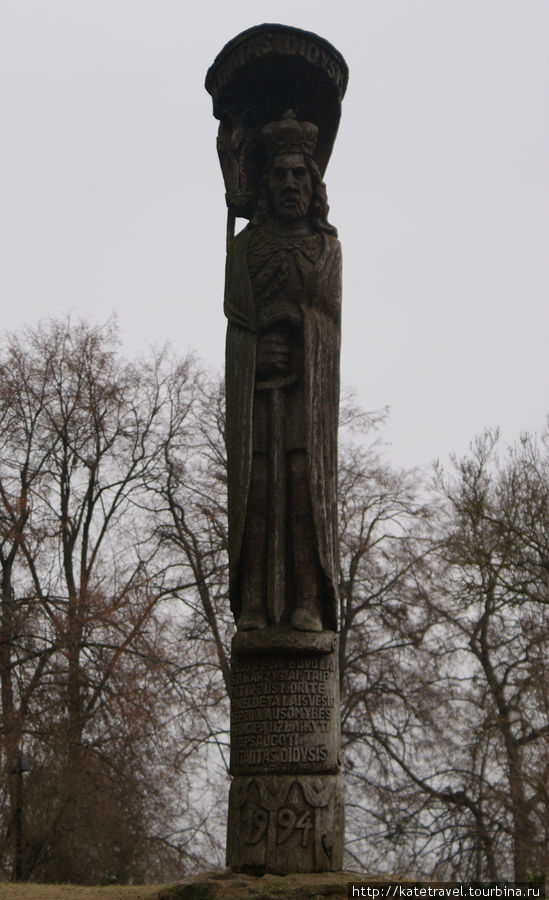 Современный памятник великому князю Витаутасу Тракай, Литва