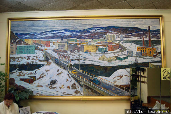 Картина в холле городской администрации. Кола, Россия