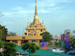 г. Након Саван. Пагода Prachulaqmanee