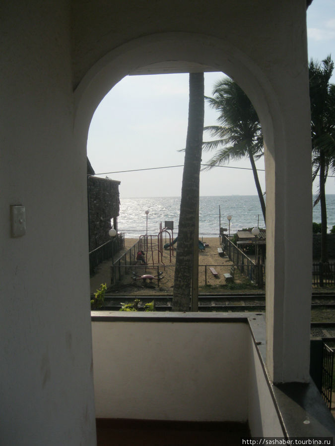 с нашего балкона в Маунт Лавинии-в Оушен Вью Шри-Ланка