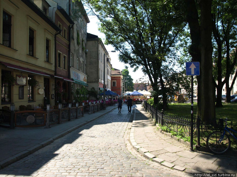 Улица Широка, с нее начинается еврейский Казимеж Краков, Польша